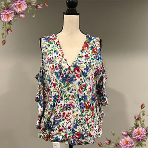 Floral cold shoulder bat sleeve top